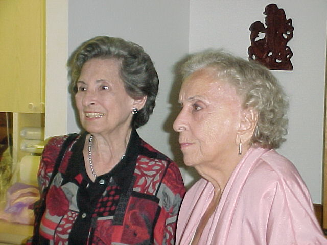 CUca y Esther Borja